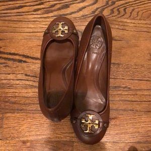 Brown Tory Burch pumps, medium heel